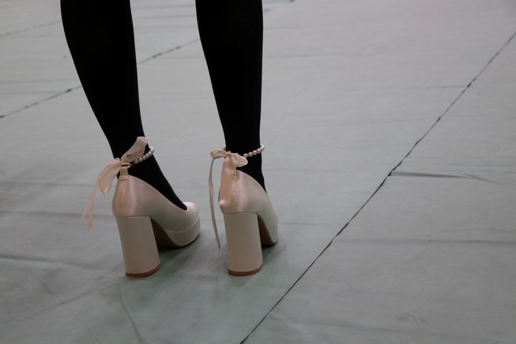 "諏訪実業高校 服飾科 ファッションショーに向けたウォーキング練習の様子"